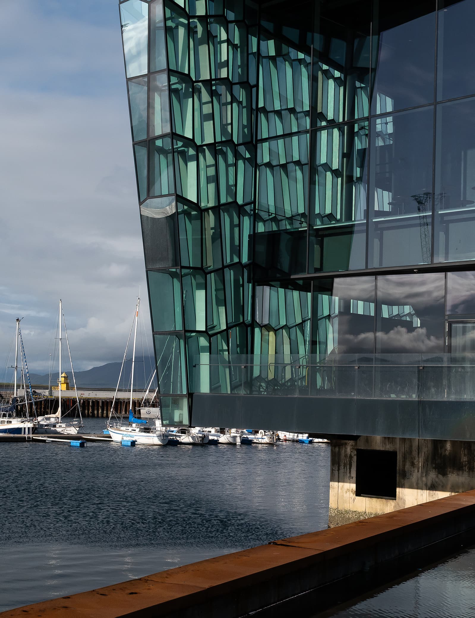 Photographed by Karen Palmer.  She is a prominent St. Louis based architectural photographer.