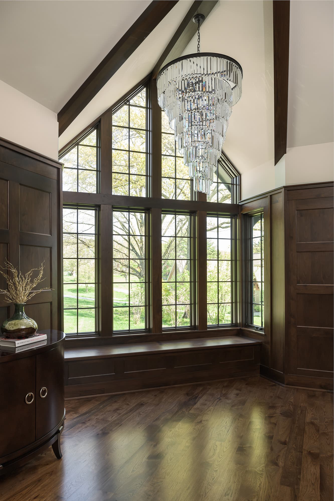 Home build by Higginbotham Brothers,  St. Louis Architectural photography, walnut paneling