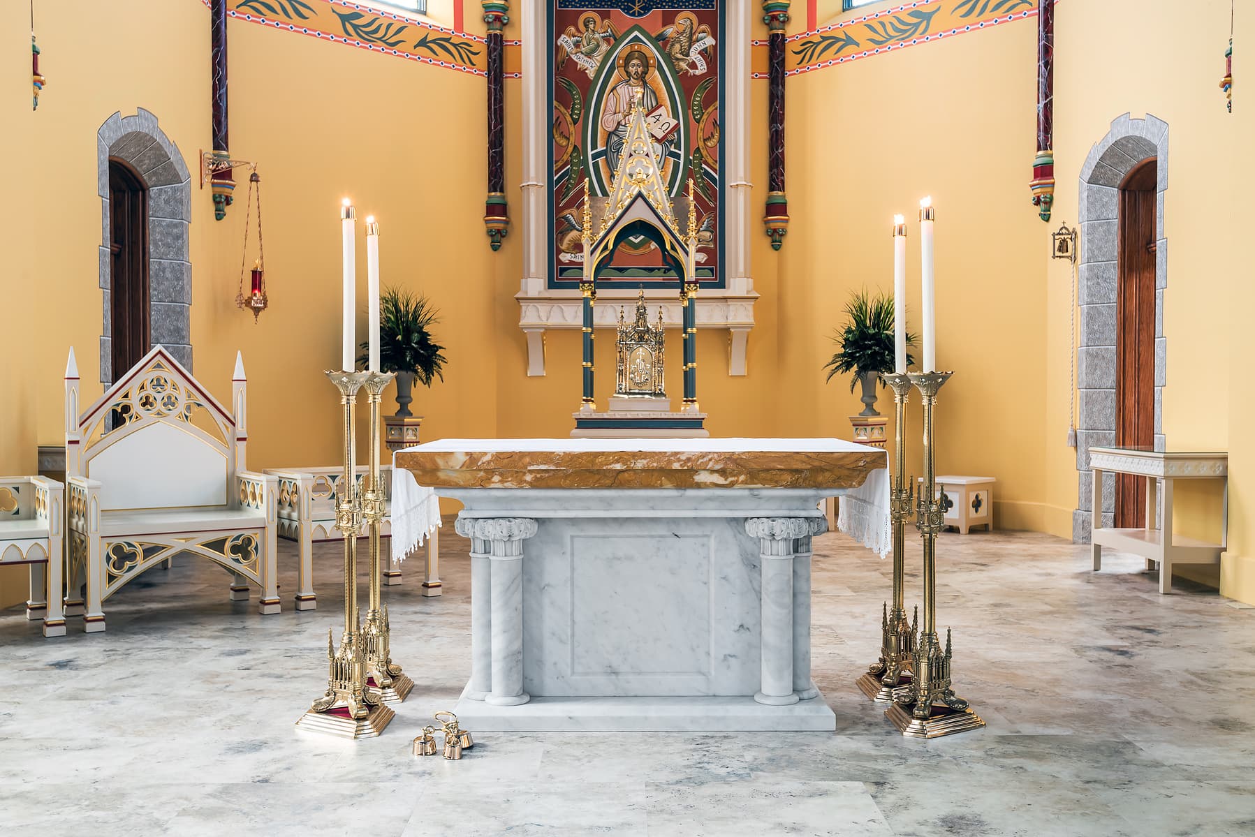 historical renovation of St. Mary Catholic Church in Chester, Illinois, Karen Palmer St. Louis Architectural Photographer, altar